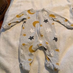 One piece zipper  baby outfit